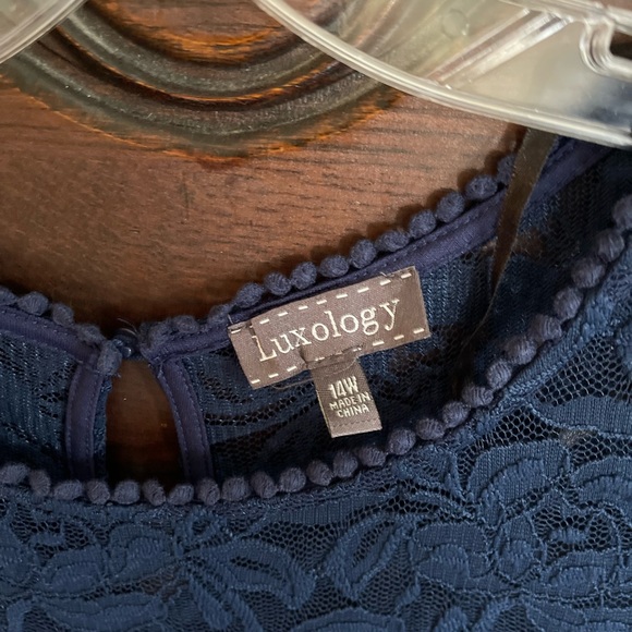 Women size 14.  Worn once. Excellent condition - Picture 3 of 3